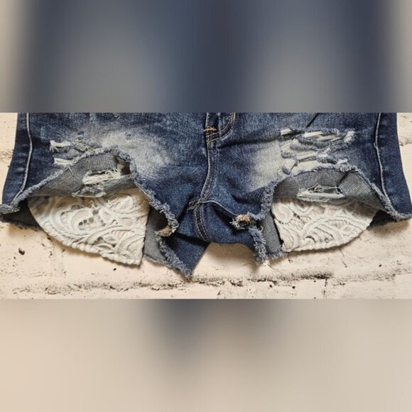 Blue Desire Curvy Short Shorts with Lace Pockets - Picture 5 of 15